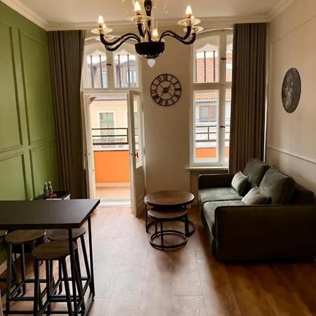 Belvedere Old Town With Balcony Ac Progres *