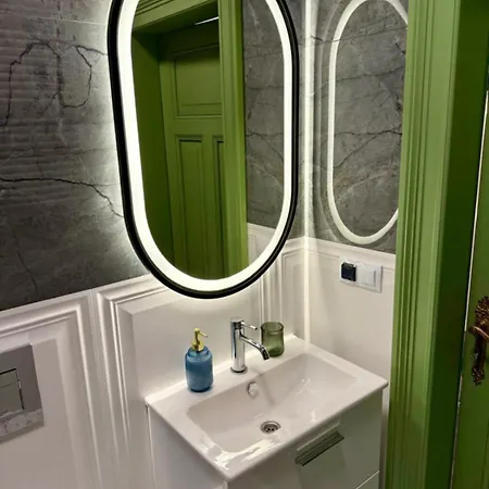 Апартаменты Belvedere Old Town With Balcony Ac Progres