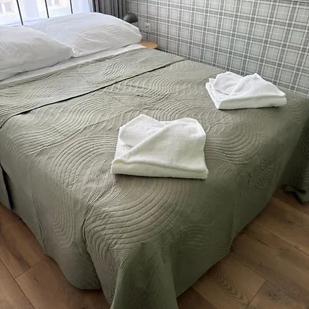 Belvedere Old Town With Balcony Ac Progres דירה