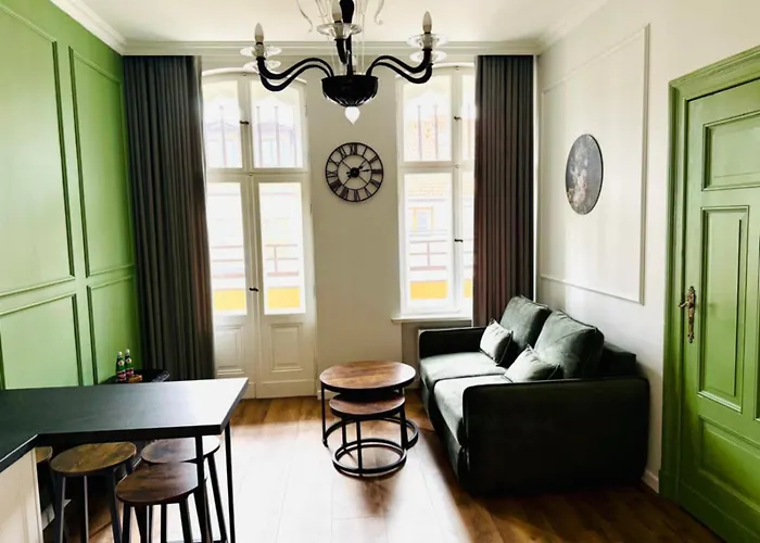 Belvedere Old Town With Balcony Ac Progres *